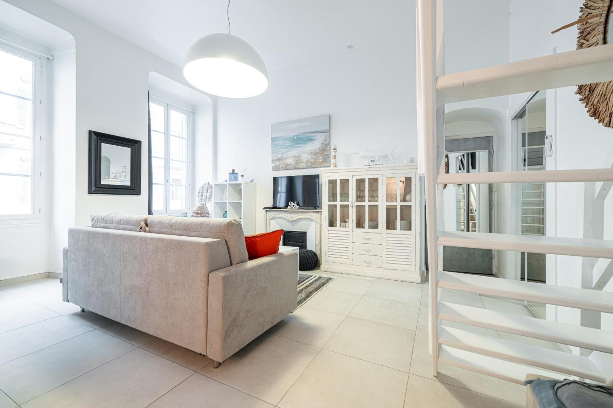 La Petite Chaise Bleue Nice Luaran gambar